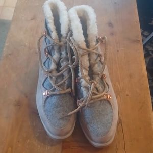 Sorel Alpine Snow Boots Lightly Worn